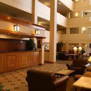 Holiday Inn Express & Suites San Antonio East I10