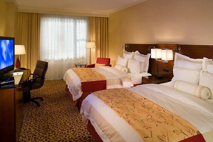 Guest room at the Marriott at Medical District - UIC hotel in Chicago
