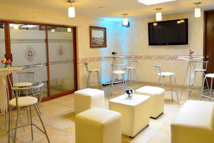 Lounge del Salón San Uriel