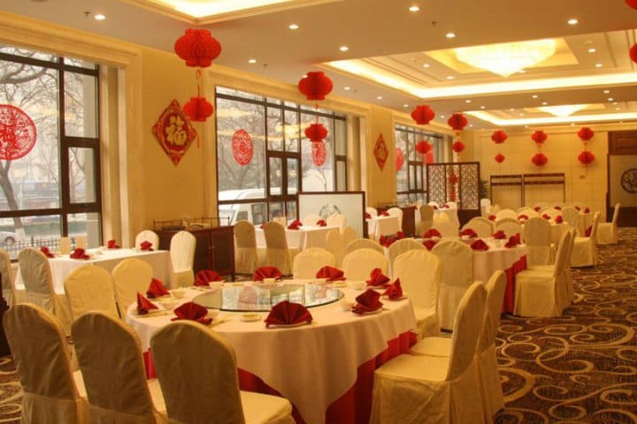 The Food Court restaurant at the Capital Hotel serves regional Chinese cuisine