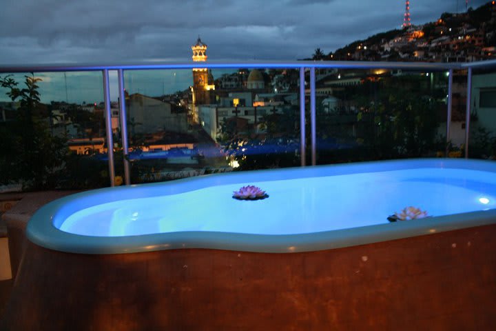 Jacuzzi exterior