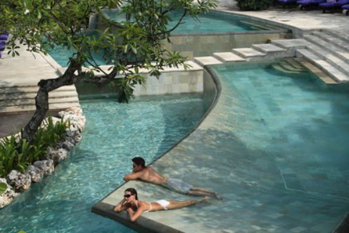 Ayana Resort and Spa Bali cuenta con tres albercas