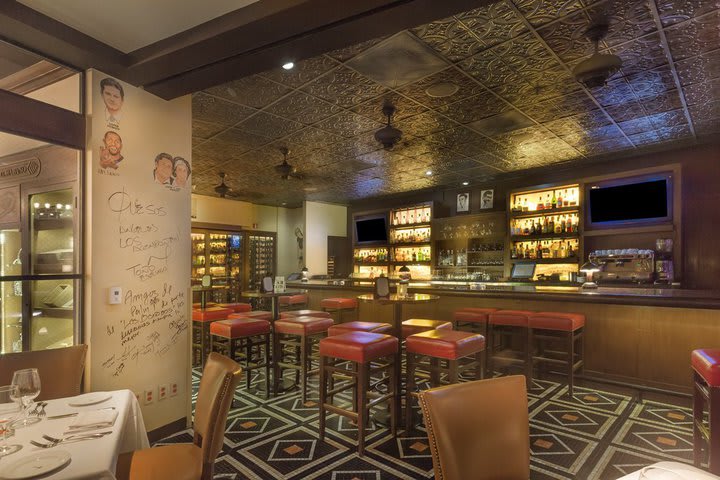 The lobby bar serves domestic and imported beverages