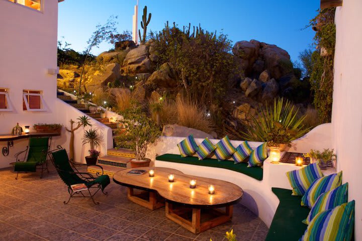 Outdoor sitting area at Los Milagros