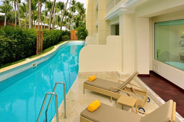 Suite with pool access