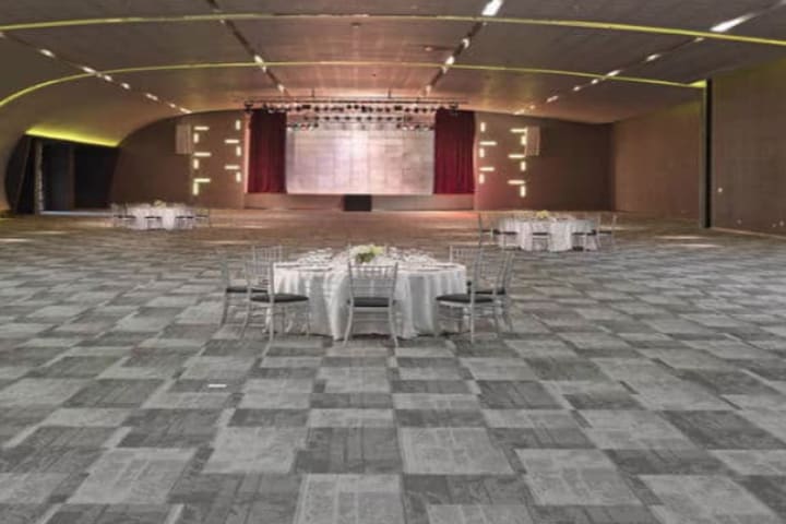 Salón de eventos (imagen generada por computadora)