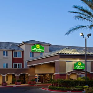 La Quinta Inn & Suites by Wyndham Las Vegas Red Rock