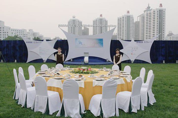 The North Star Continental Grand hotel offers catering service in the gardens