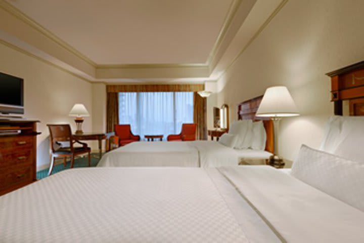 The rooms at The Westin Tokyo are decorated in light colors