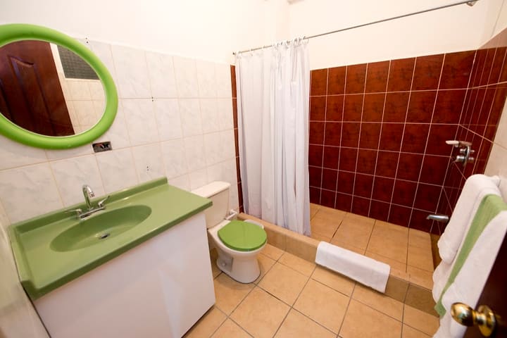 Baño de una habitación