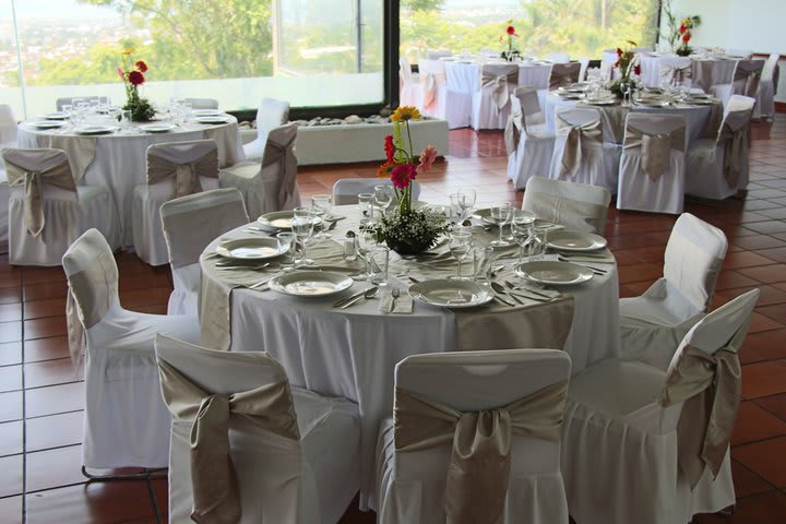 Hotel Villa del Conquistador offers wedding planning services