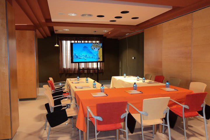 Organiza tus eventos en el salón del Hotel Victoria Ibiza