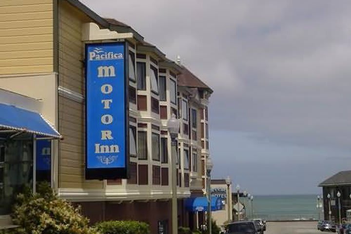 Pacifica Motor Inn se localiza en Pacífica al suroeste de San Francisco