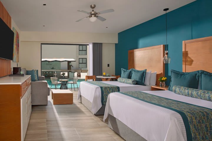 Preferred Club junior suite doble vista a la piscina