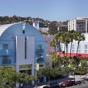 Ramada Plaza by Wyndham West Hollywood Hotel & Suites