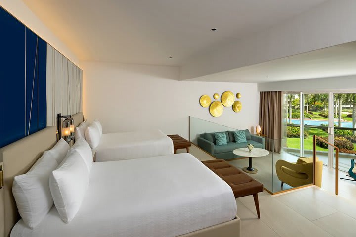 Img - Deluxe suite double and sofa bed