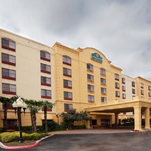 La Quinta Inn & Suites by Wyndham San Antonio Downtown