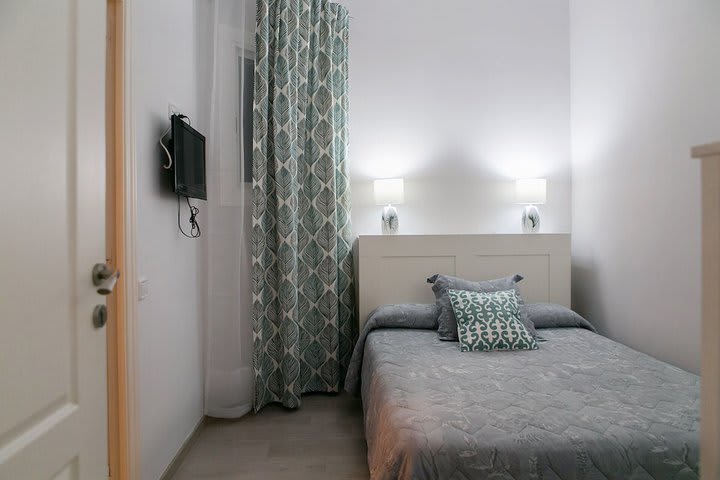 Single Room, Private Bathroom (Interior - 1 Bed)