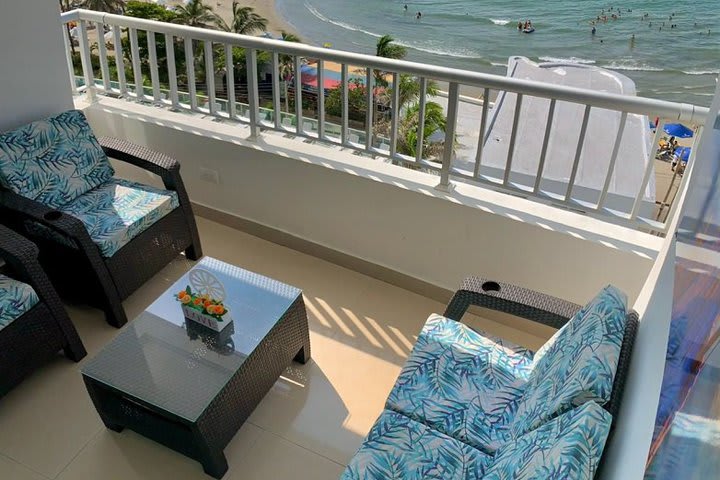 Balcón con vista al mar del apartamento premiun 601