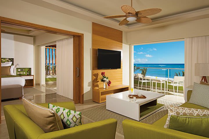 Preferred Club Master Suite Ocean Front (VIP Concierge incl. & Access to Breathless)