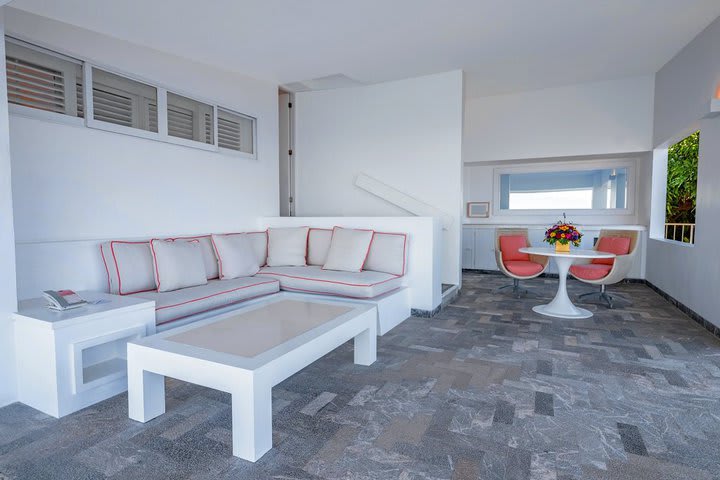 Sitting area in a master suite