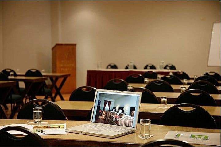 Hotel San Agustin El Dorado offers meeting rooms