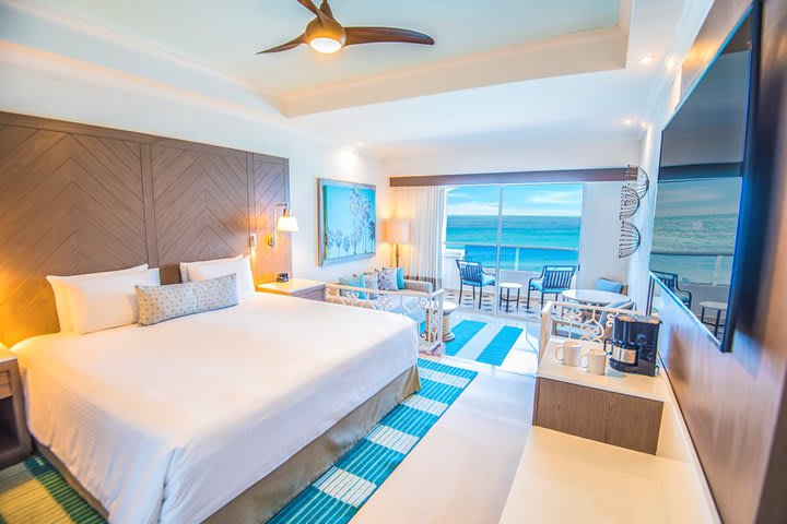 Oceanfront junior suite