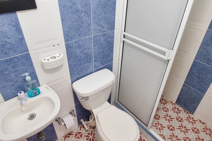 Baño privado Apartamento Cerca al Mar CIN202