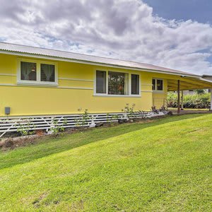 Charming Historic Hilo House Minutes to Beach!