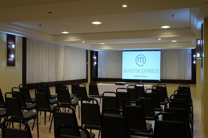 Salón de eventos en el Master Express Perimetral, hotel en Porto Alegre