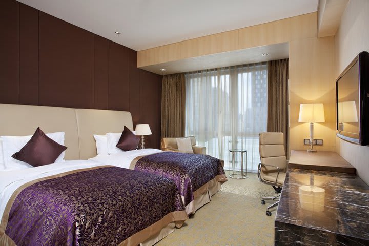 Guest room at Crowne Plaza Beijing Chaoyang U-Town