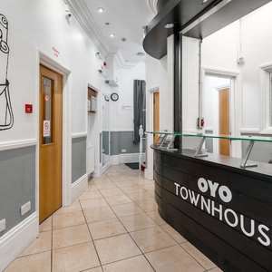 OYO Townhouse New England, London Victoria