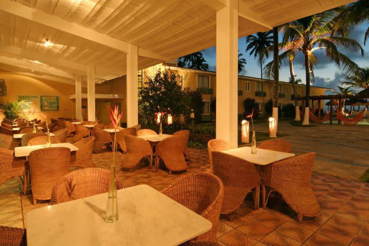 Terraza en el interior del hotel Best Western Solar en Porto de Galinhas