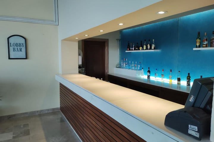 Bar en el área del lobby