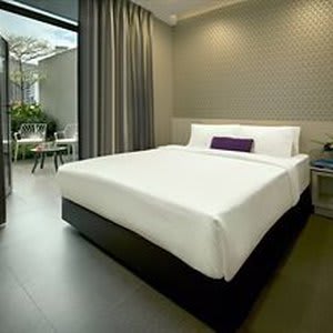 V Hotel Bencoolen