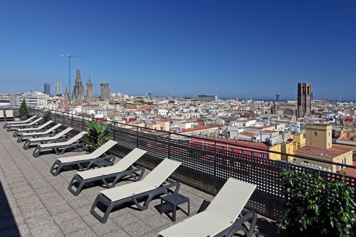 Citadines Prestige cuenta con una terraza con vista panorámica a la ciudad