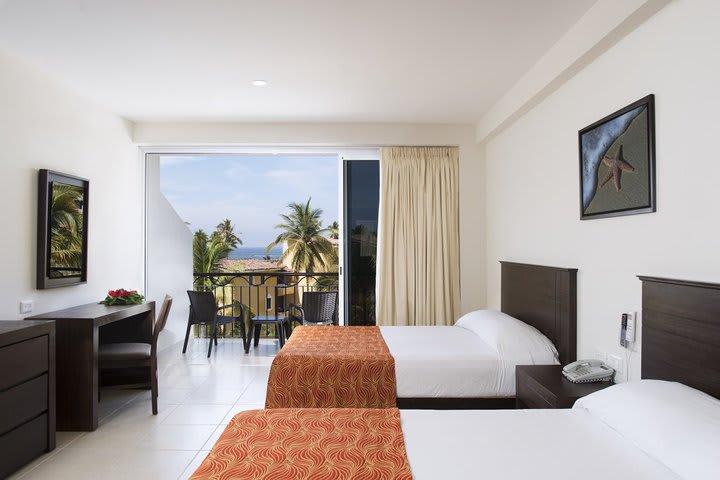 Deluxe guest room with balcony