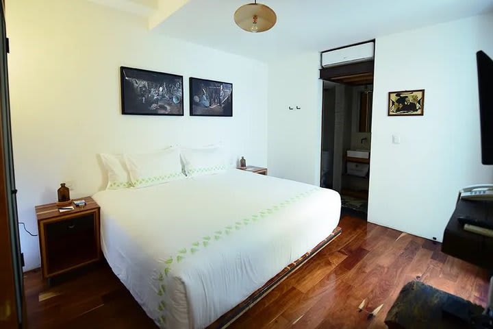 Deluxe guest room