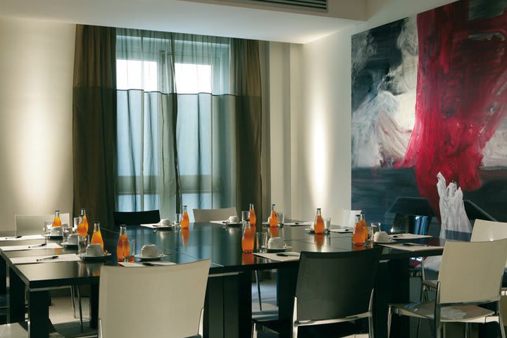 Meeting room at the Barcelo Aran Blu hotel to accommodate up to 150 guests