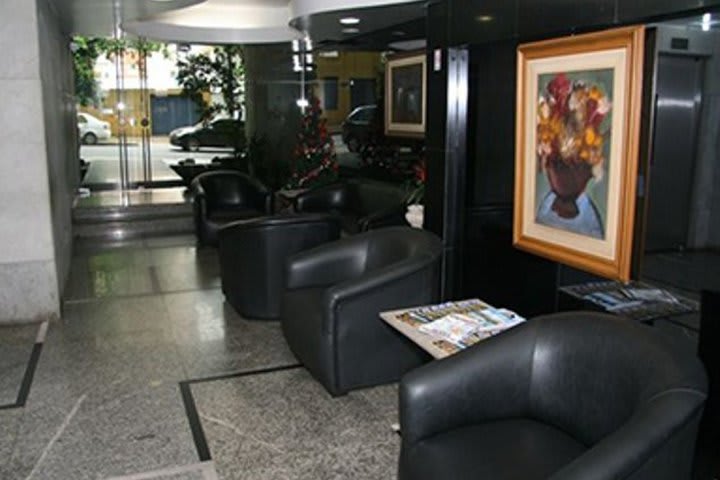 Lobby del hotel Clan Le Flamboyant en Belo Horizonte