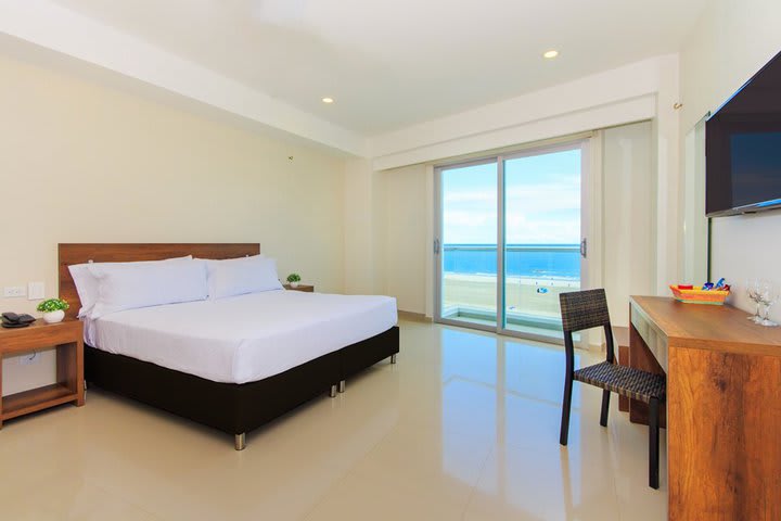 Standard guest room with ocean view