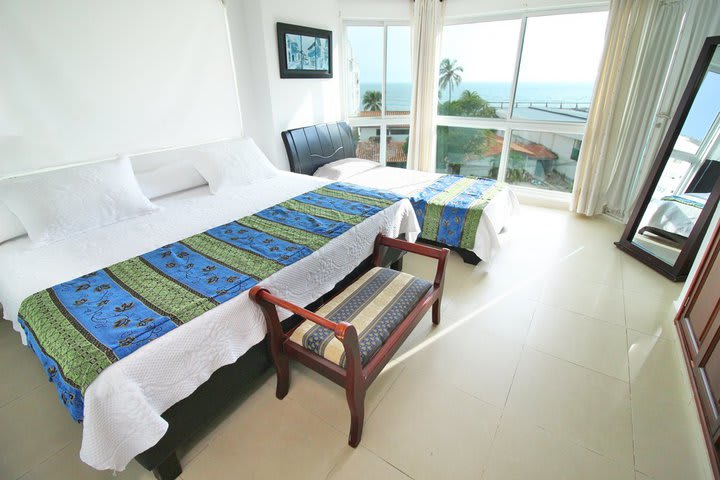 Two-bedroom Laguito apartment with ocean view - CTG132A