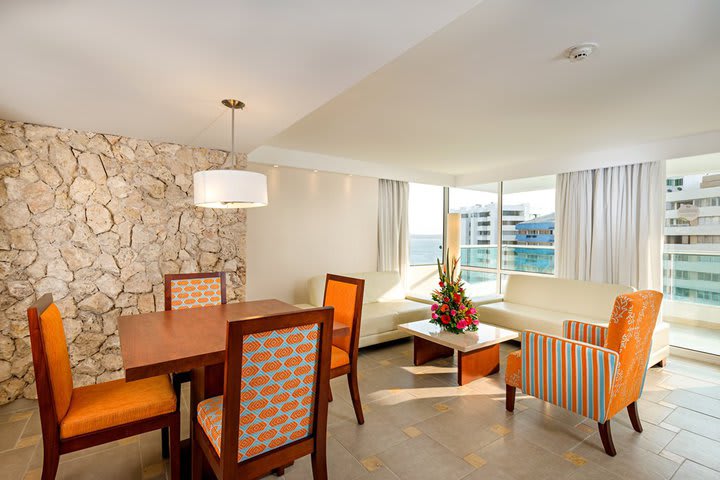 Junior suite con balcón vista a la ciudad