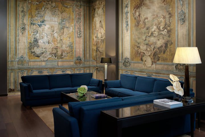 Bernini Bristol is an elegant hotel in Rome