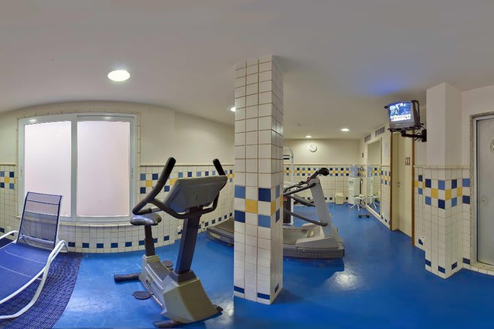 Tulip Inn Copacabana cuenta con gimnasio