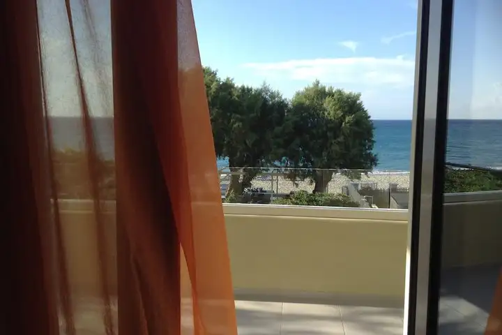 PriceTravel - Viaja fácil, sin pretextos