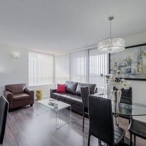 City View High Floor Bay & Gerrard Pet Friendly Condo Walk to Sick Kids Hospital