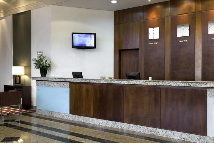 Front desk at the InterCity Premium hotel in the city of Porto Alegre