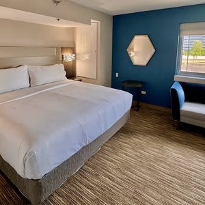 Holiday Inn Express Chicago-Downers Grove, an IHG Hotel