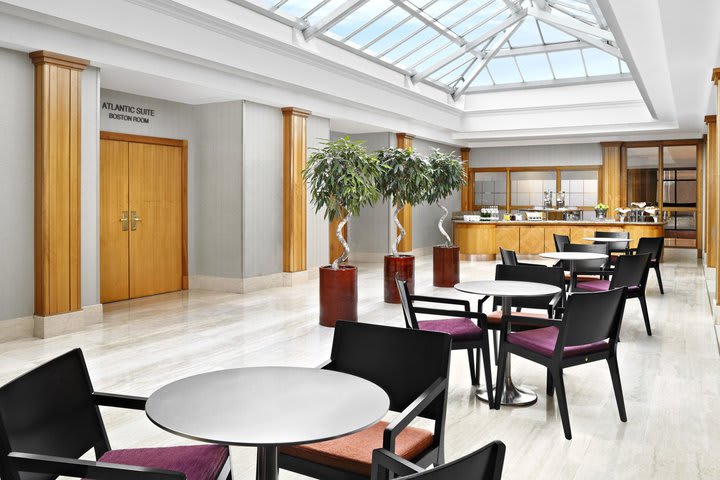 There are 18 meeting rooms at the Sheraton Skyline London, hotel in Hayes near the airport